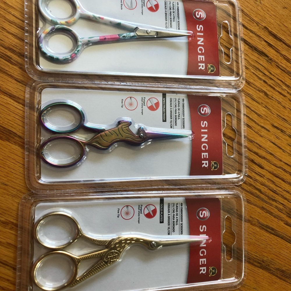SINGER Set of 3 Embroidery Scissors -New